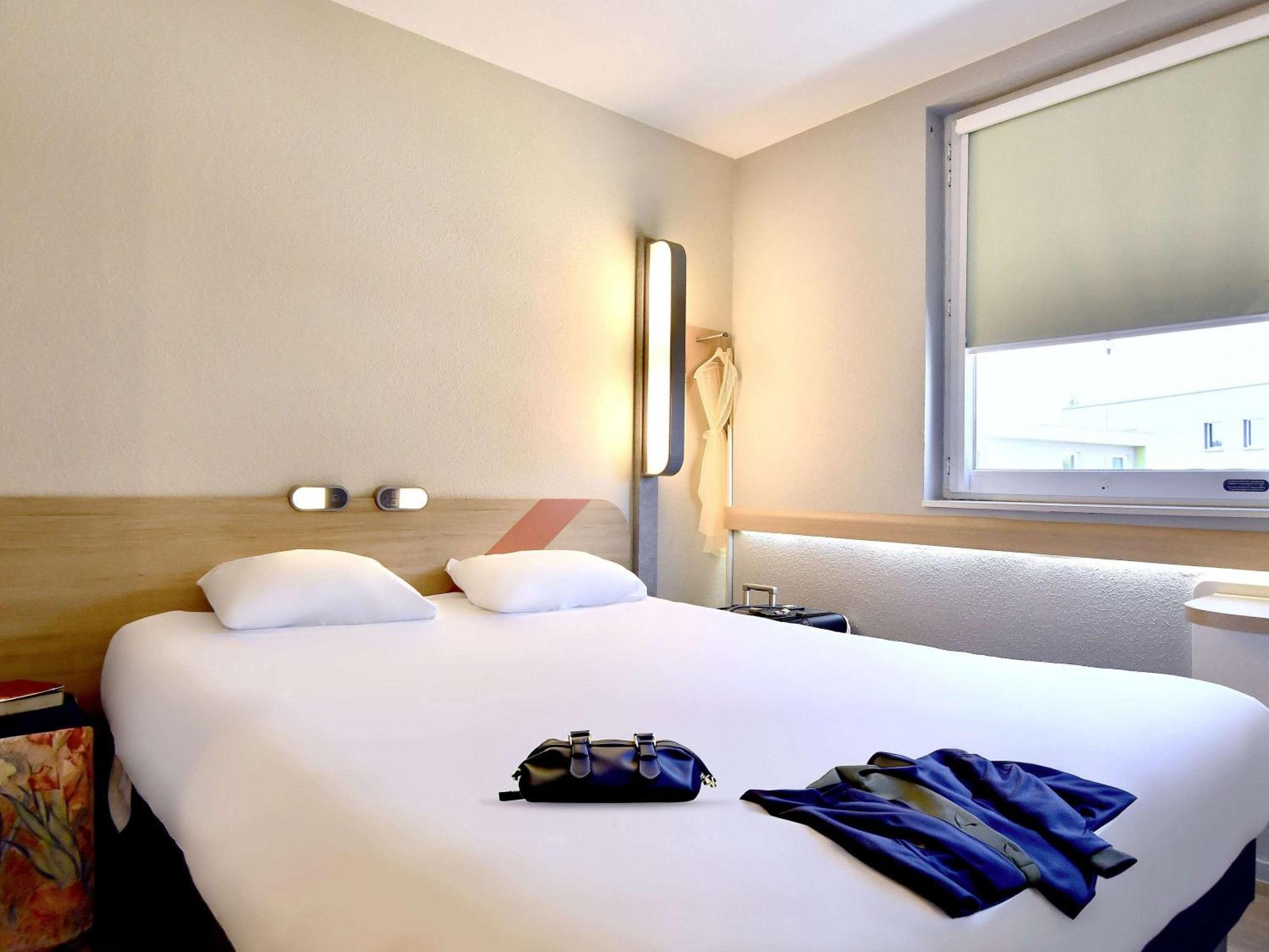 Ibis Budget Nantes Reze Aeroport מראה חיצוני תמונה