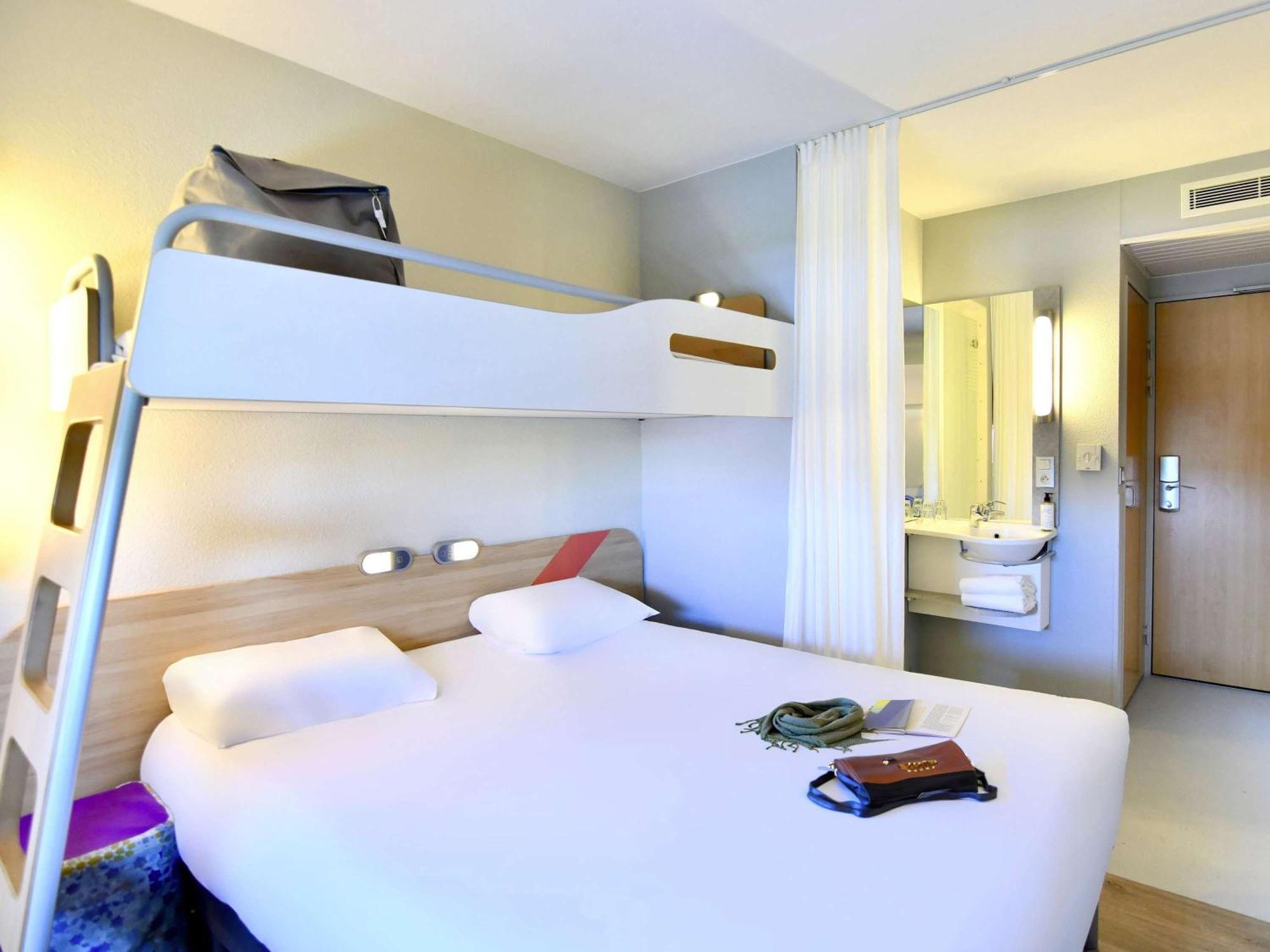 Ibis Budget Nantes Reze Aeroport מראה חיצוני תמונה
